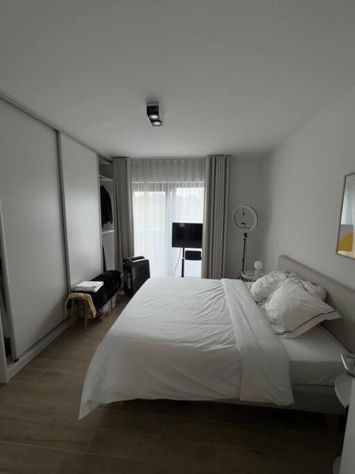 Cosy & Child A 2 Min Airport Apartment Zaventem